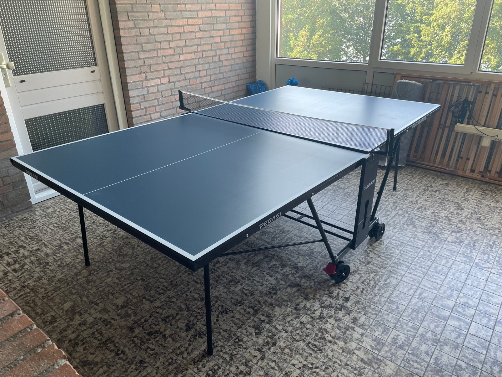 Pegasi Sport 700 Indoor tafeltennistafel, Ophalen, Zo goed als nieuw, Tafel Indoor, Verrijdbaar