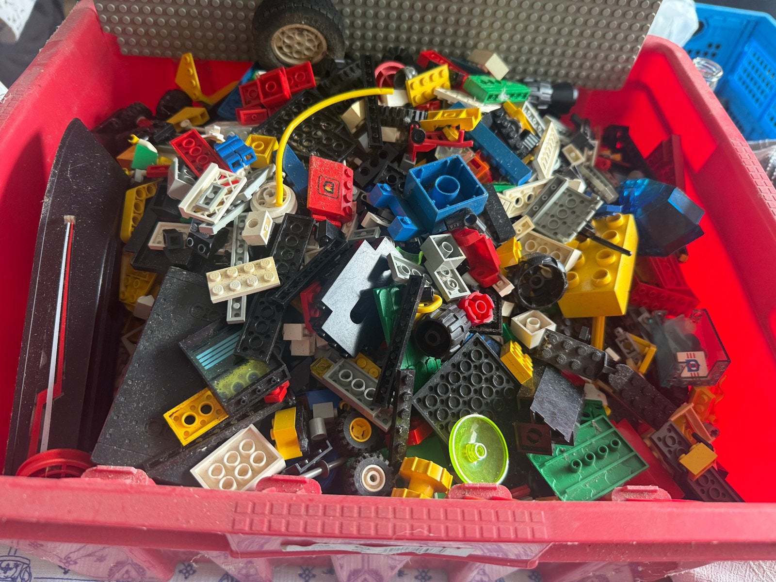 Lego blokjes van zo’n 8 kilo inclusief box, Ophalen, Zo goed als nieuw