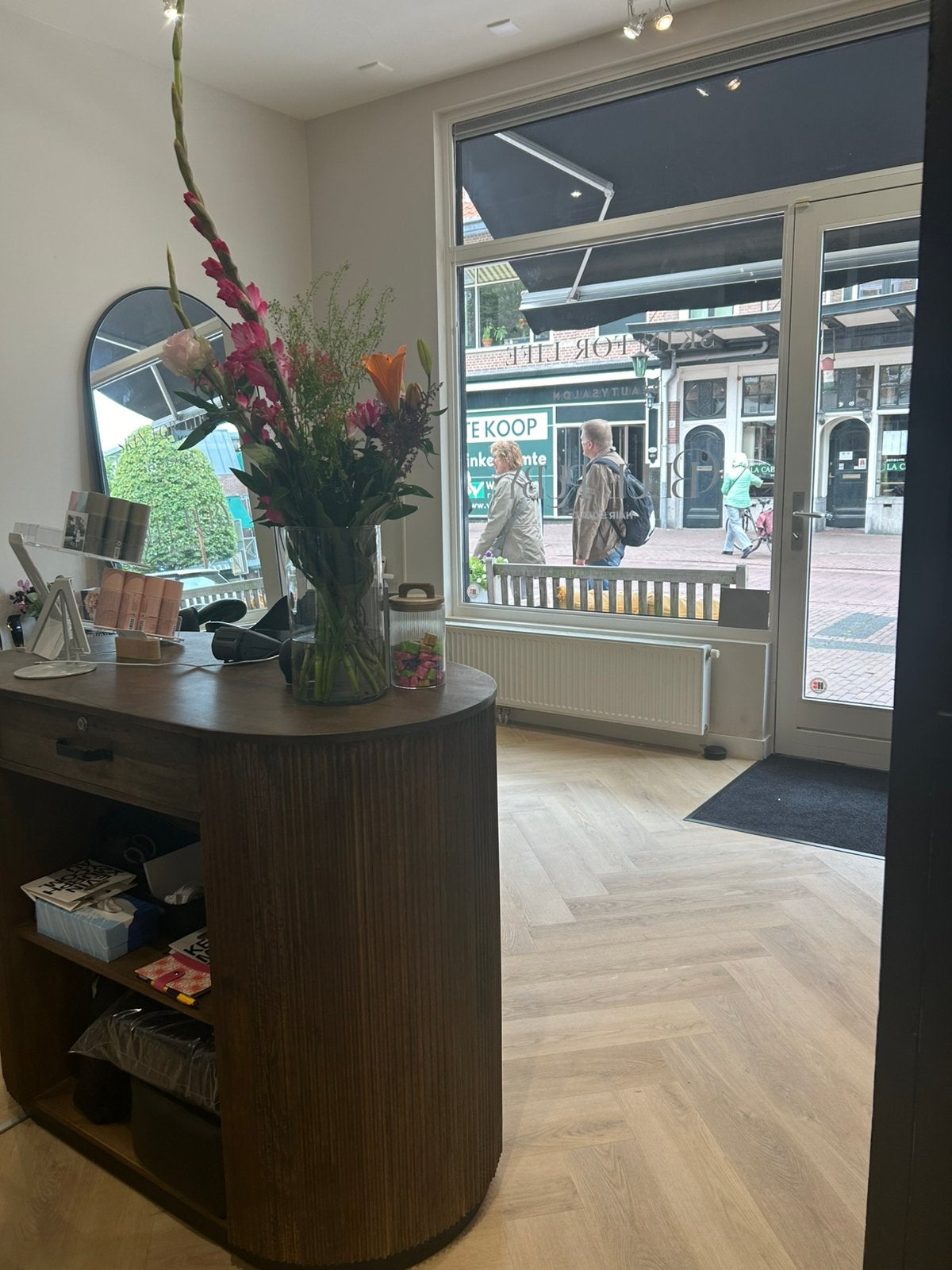 Salonruimte te huur | Schoonheidsspecialist/Pedicure