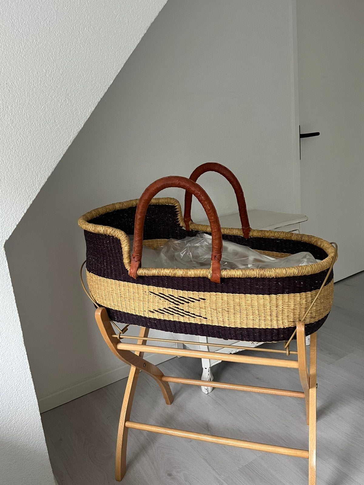 Mozes basket - wieg - met standaard en matras, Ophalen of Verzenden, Zo goed als nieuw, Wieg