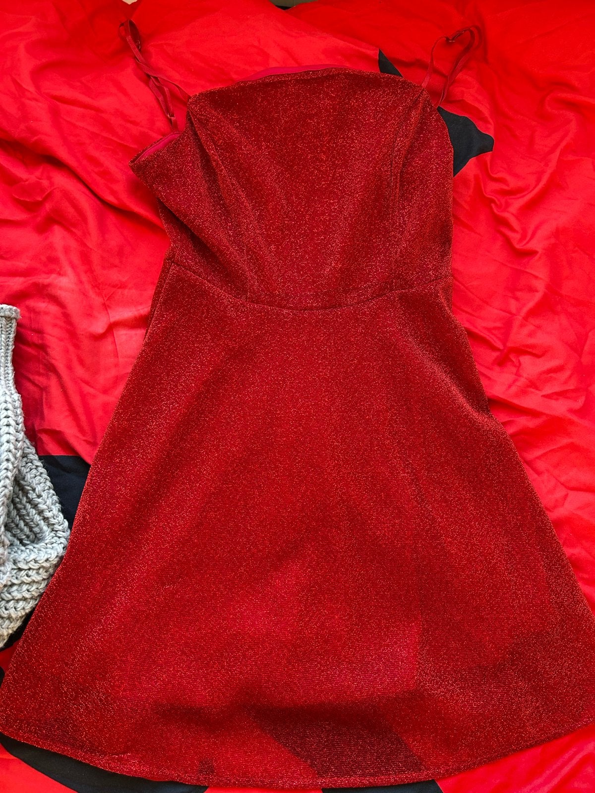 Rode glitter jurk - Maat S, Kleding | Dames, Ophalen of Verzenden, Zo goed als nieuw, Maat 36 (S), Boven de knie