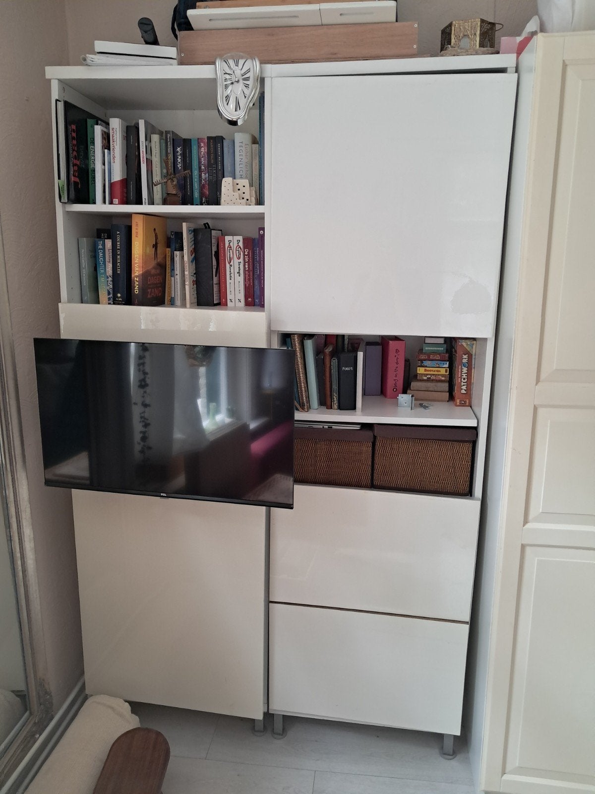Gratis 2x IKEA Besta kasten met deuren en planken, Ophalen, 100 tot 150 cm, 200 cm of meer, 25 tot 50 cm