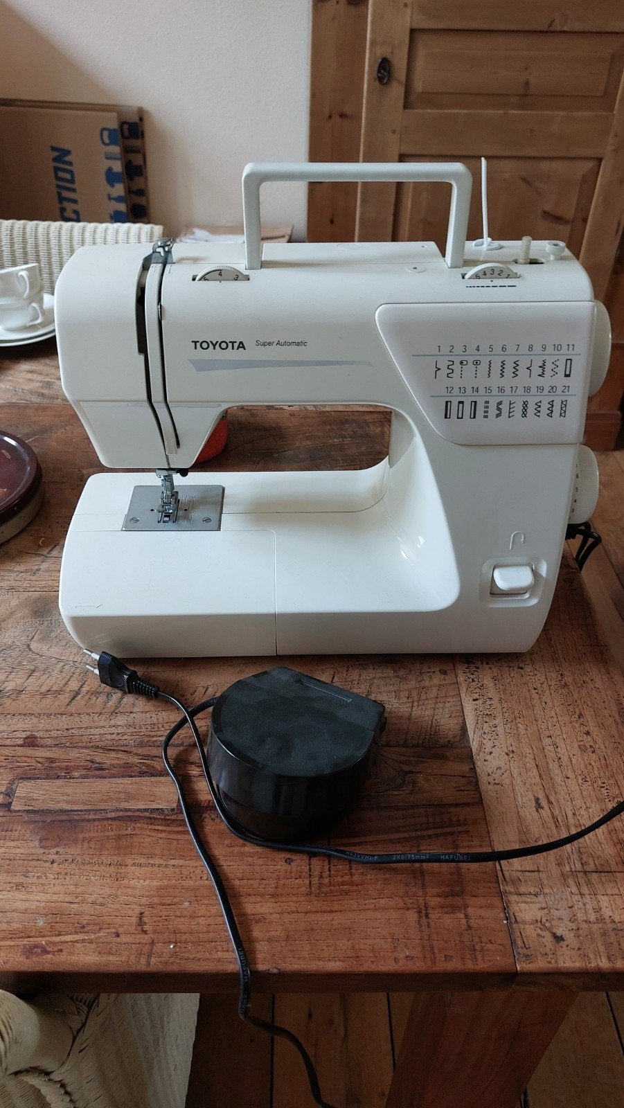 Toyota Super Automatic Naaimachine RS2000 Serie, Ophalen of Verzenden, Gebruikt, Naaimachine, Overige merken