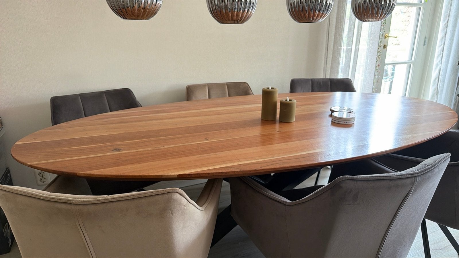 Ovale eettafel acaciahout met metalen onderstel, Ophalen, Gebruikt, 100 tot 150 cm, 150 tot 200 cm