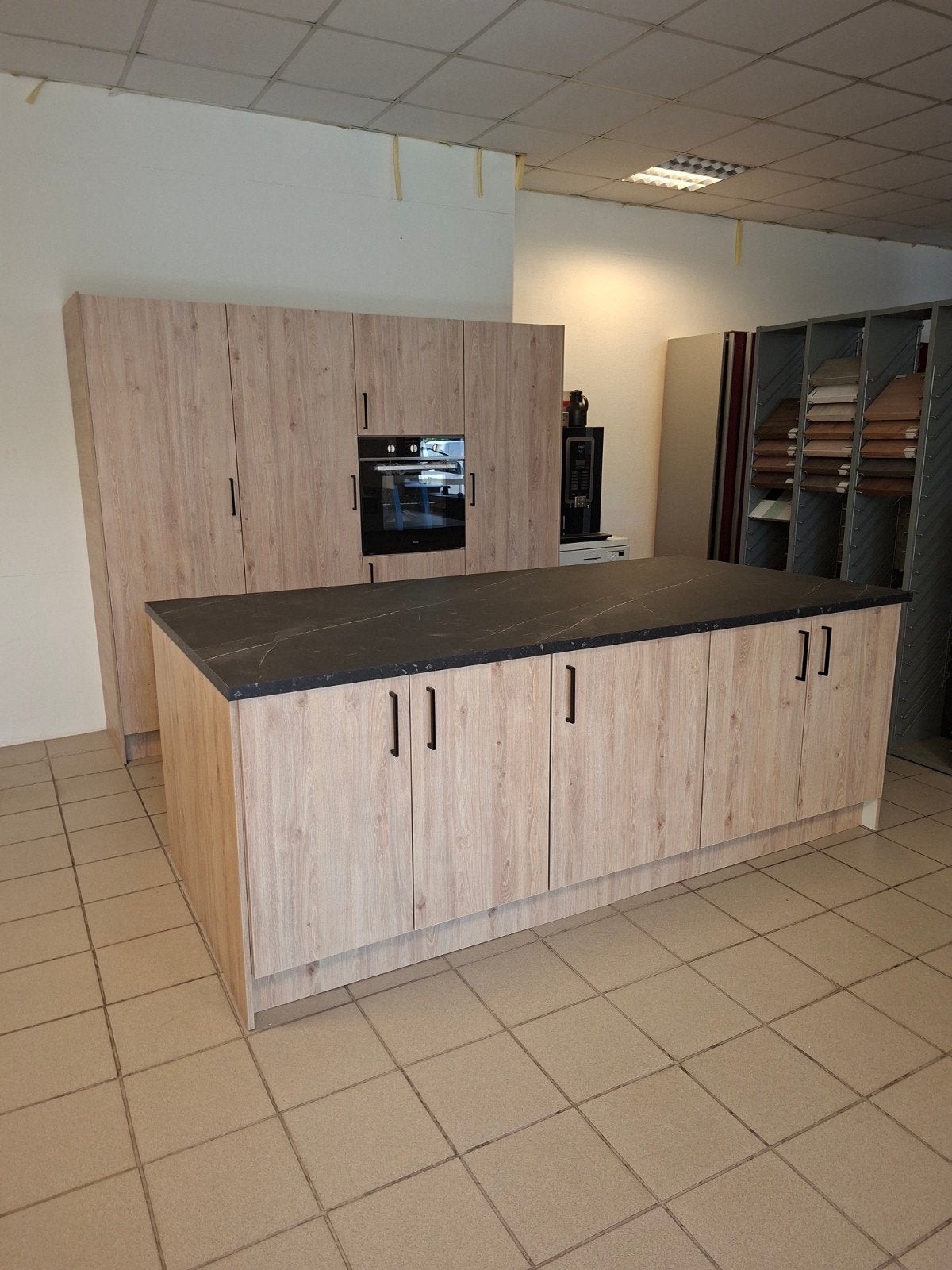 Nieuwe showroomkeukens voor de helft van de prijs!, Huis en Inrichting, Ophalen of Verzenden