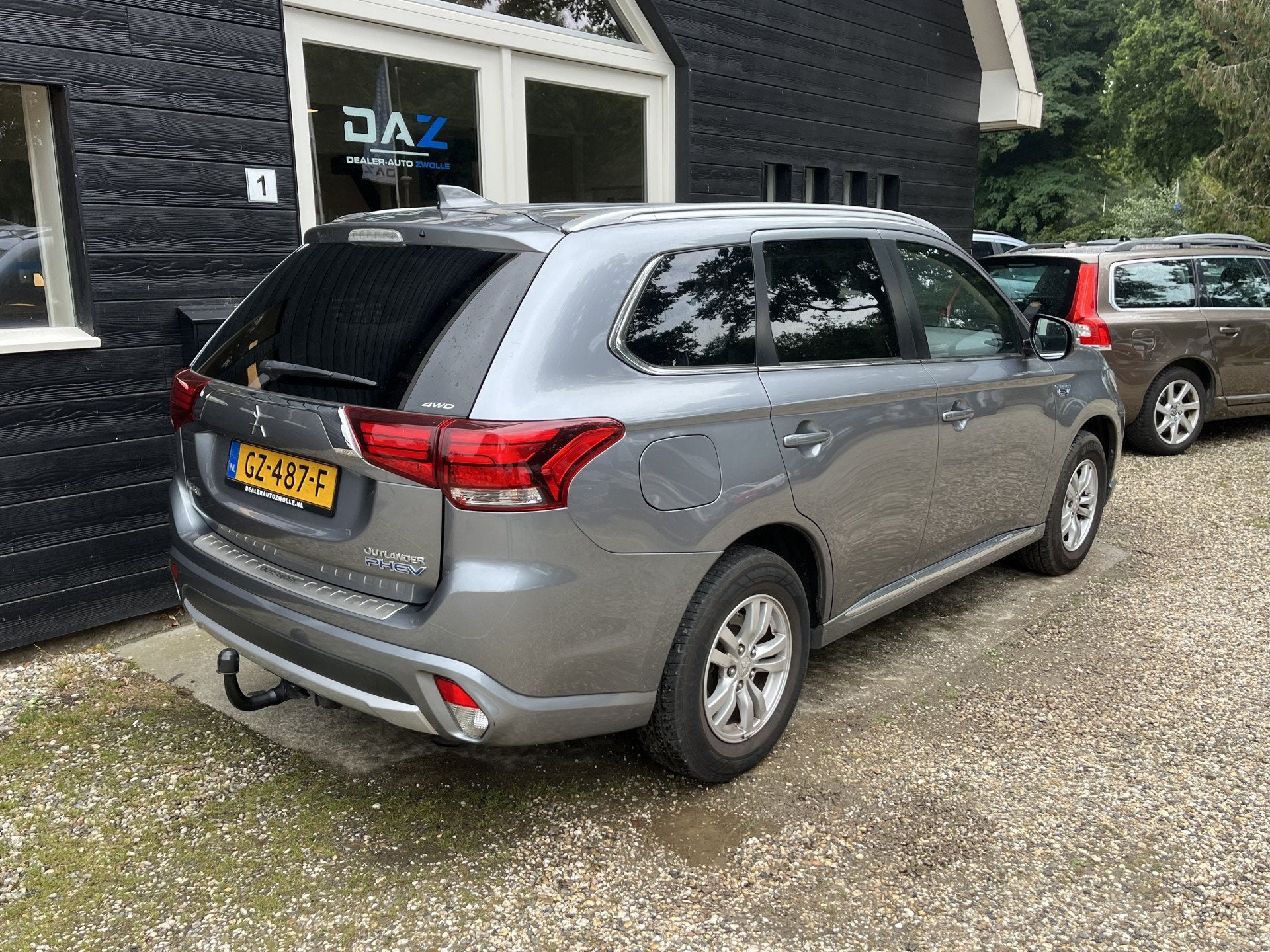 Mitsubishi Outlander 2.0 PHEV Business Edition Aut/Ecc/leer/, Automaat, 135 pk, 4 cilinders, 1820 kg