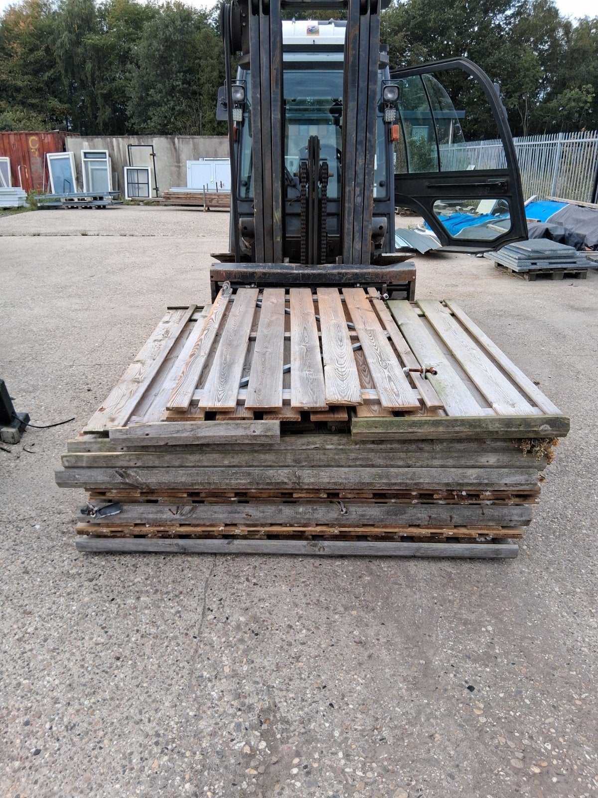 Circulaire dubbelzijdig schuttingdelen, Ophalen, Gebruikt, 180 tot 250 cm, Planken