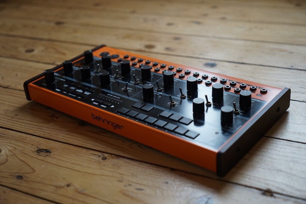 Behringer Crave, Overige merken, Gebruikt, Met standaard, Overige aantallen