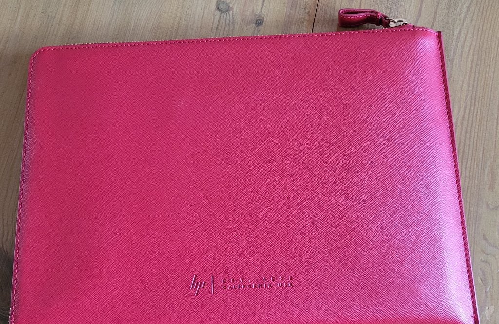 Leren laptop hoes, rood, Computers en Software, Laptophoezen, Ophalen, 13 inch, Zo goed als nieuw, HP