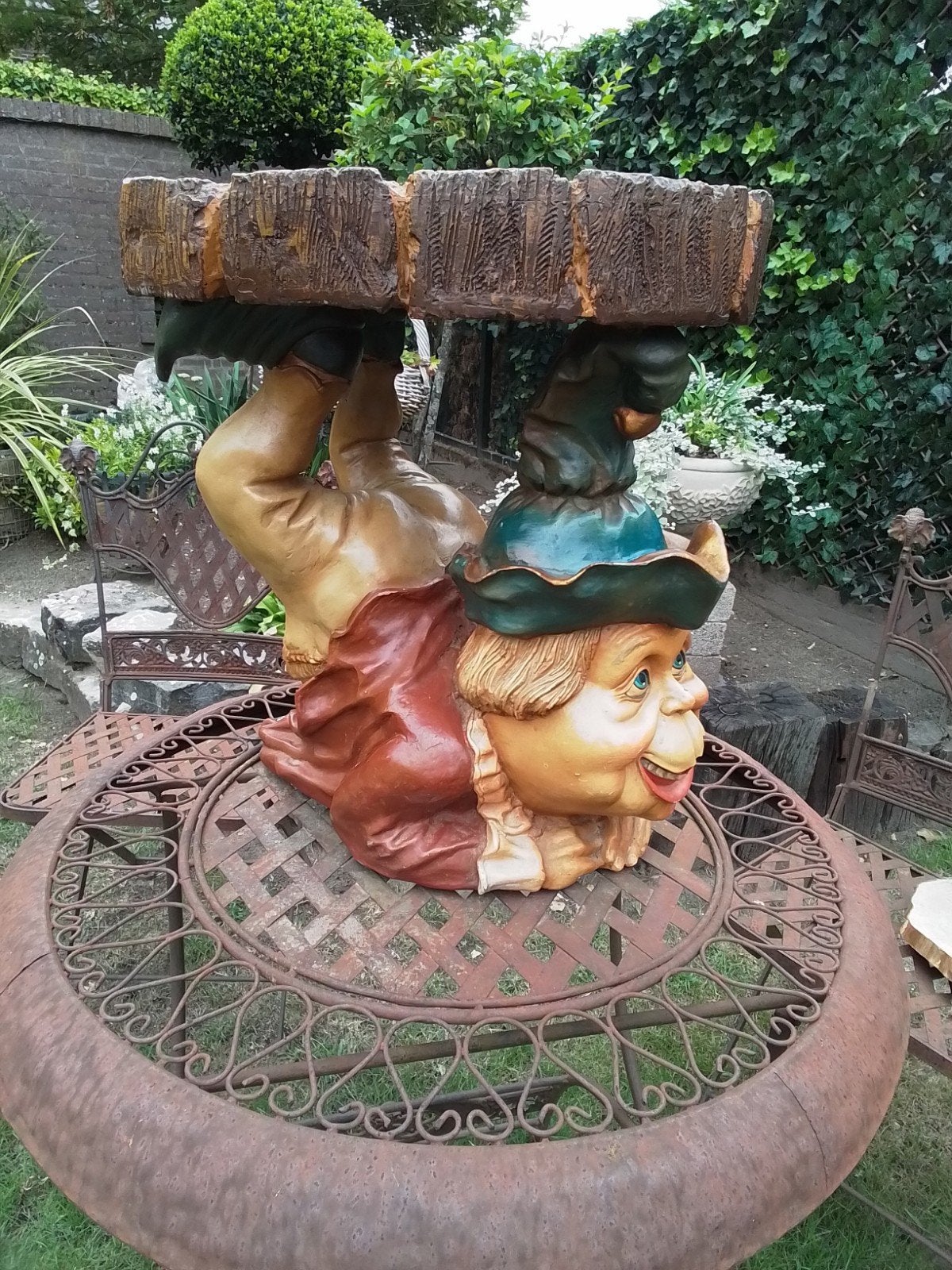 15686) Efteling  bijzettafel  laaf Loko, Verzamelen, Ophalen of Verzenden, Zo goed als nieuw, Beeldje of Poppetje
