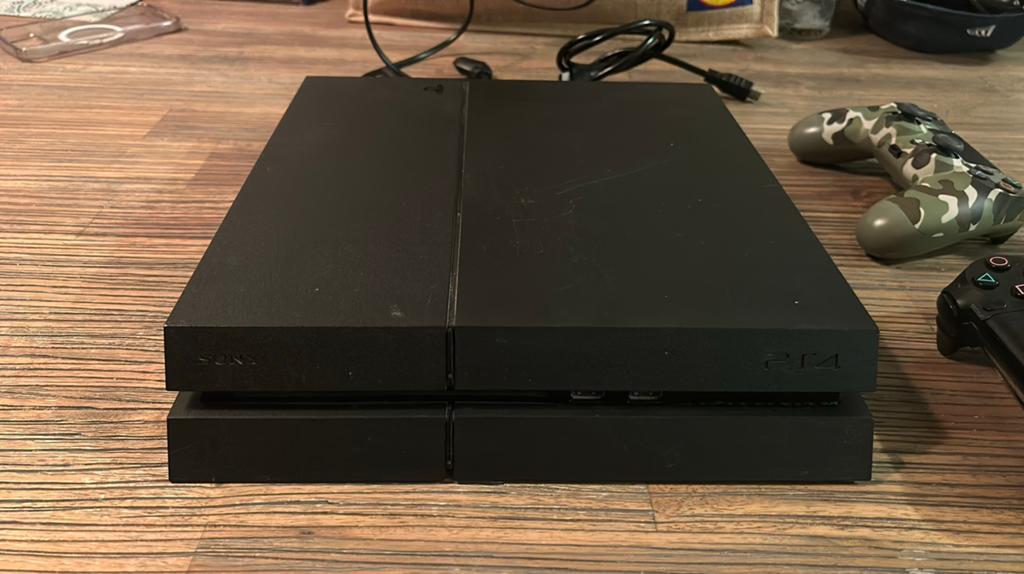 Mega bundel! 1 phat PS3 80GB en 1 phat PS4 500GB met games!, Spelcomputers en Games, Spelcomputers | Sony PlayStation 4, Ophalen