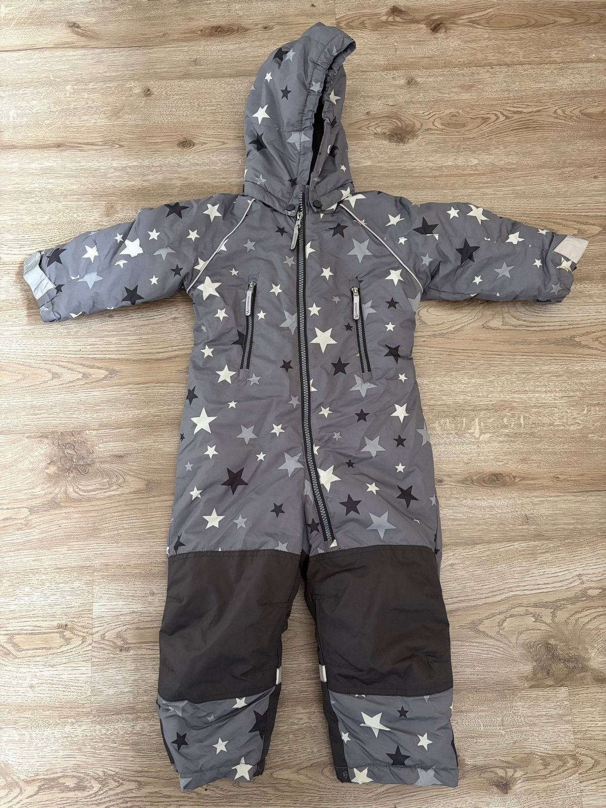 Skipak, H&M Winteroverall met sterrenprint - Maat 92, Kinderen en Baby's, Ophalen of Verzenden, Gebruikt, Jongen of Meisje, Overige typen