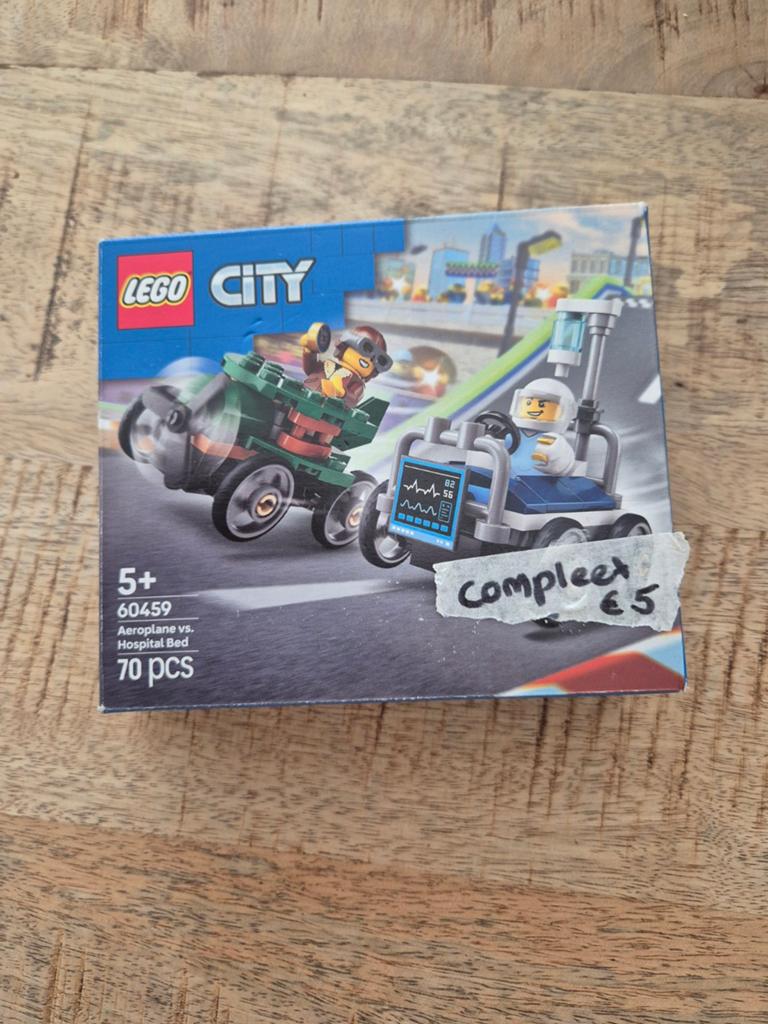 LEGO City 60459 vliegtuig vs. ziekenhuisbed - Compleet, Ophalen of Verzenden, Gebruikt