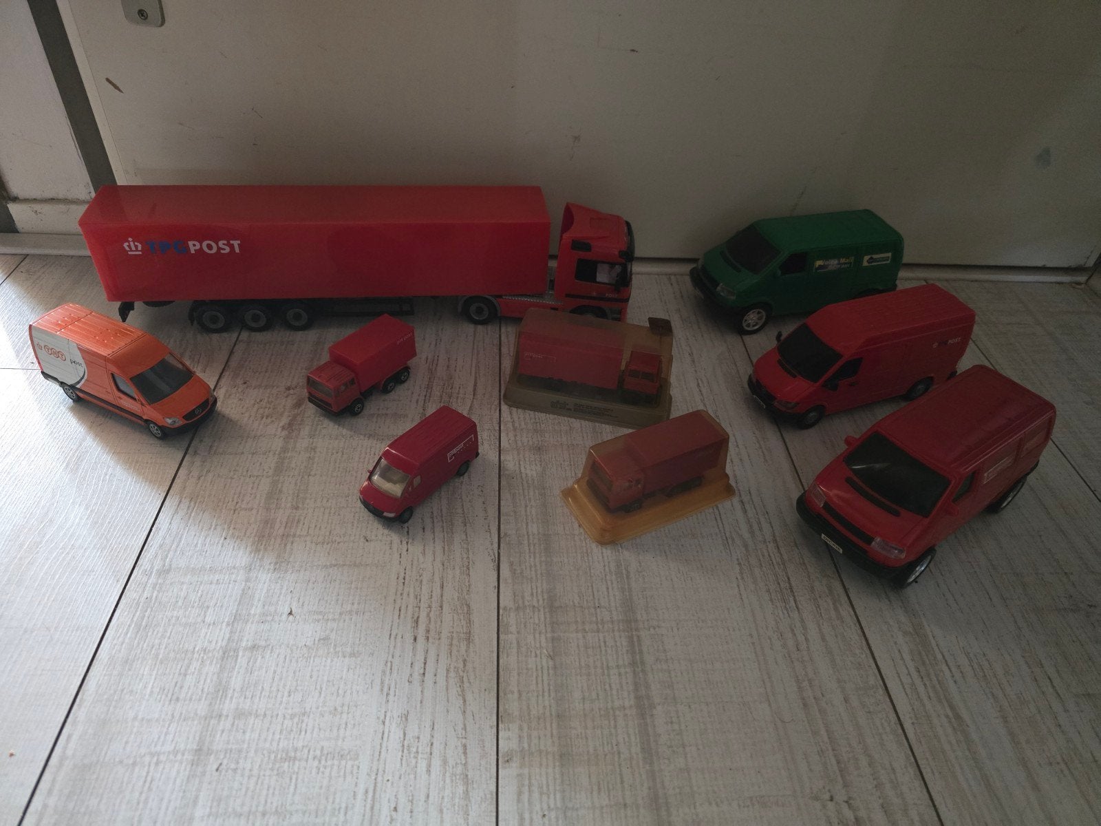 Verzameling Post diverse modelauto's en vrachtwagens, Hobby en Vrije tijd, Overige merken, Gebruikt, Groter dan 1:32, Ophalen of Verzenden