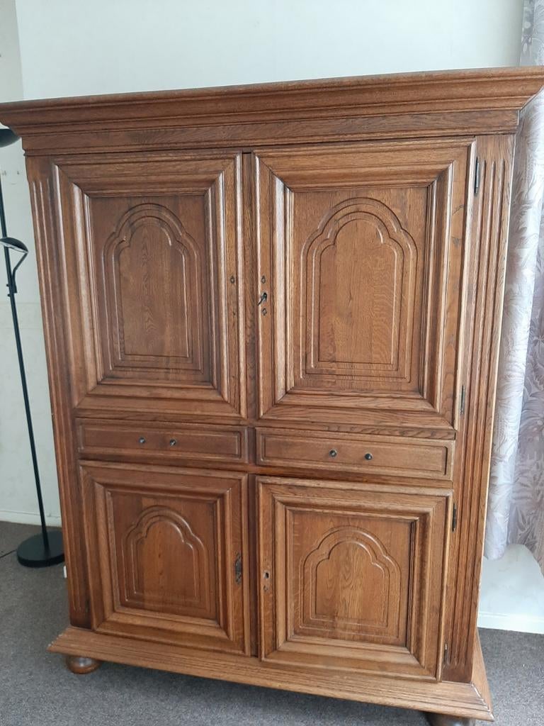 Houten kast met twee deuren en lades, Antiek en Kunst, Ophalen of Verzenden