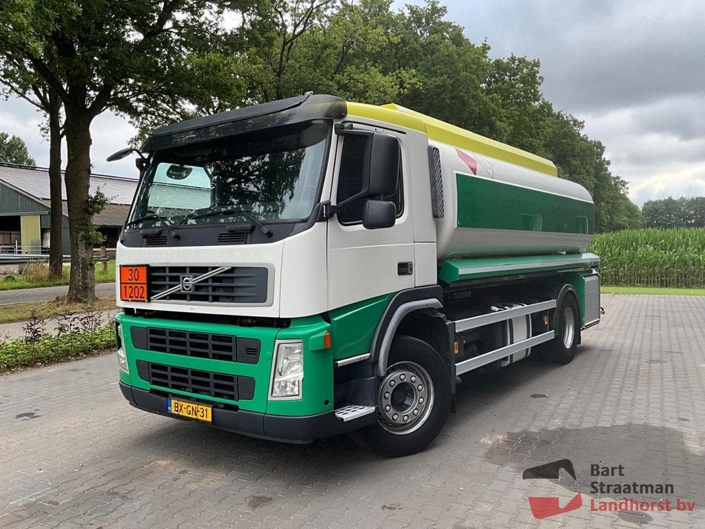 Volvo FM 330 4x2 Euro 5 tankwagen, 15300 L met 3 compartemen, Auto's, Vrachtwagens, Radio, Euro 5, Achterwielaandrijving, Overige kleuren