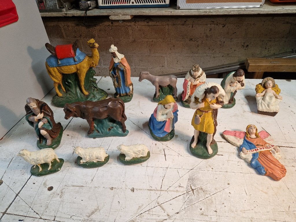 Antieke kerstgroep, Ophalen