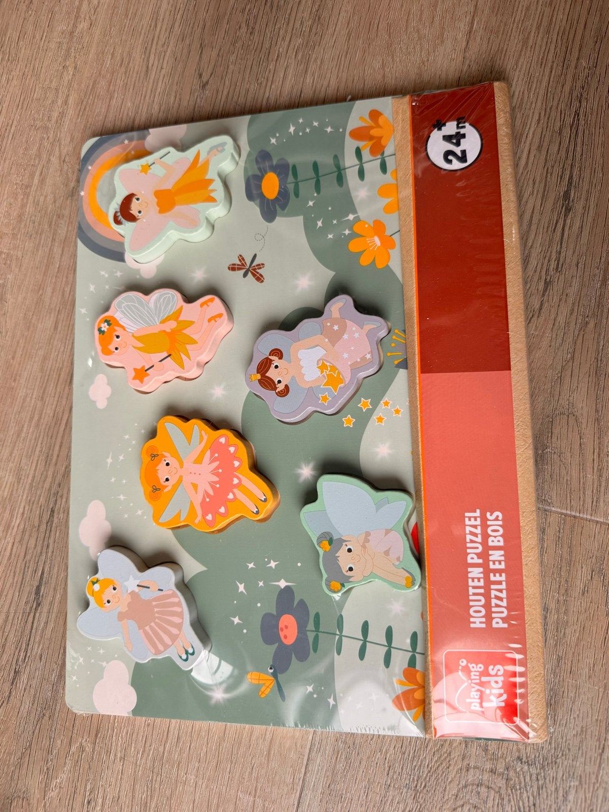 Twee houten puzzels: boerderij en feeën (1 nieuw), Ophalen of Verzenden, Zo goed als nieuw, Van hout, Minder dan 10 stukjes