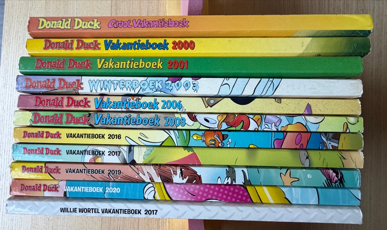 Donald Duck Vakantieboeken en Winterboek - Diverse Jaren, Meerdere stripboeken, Ophalen of Verzenden, Gelezen