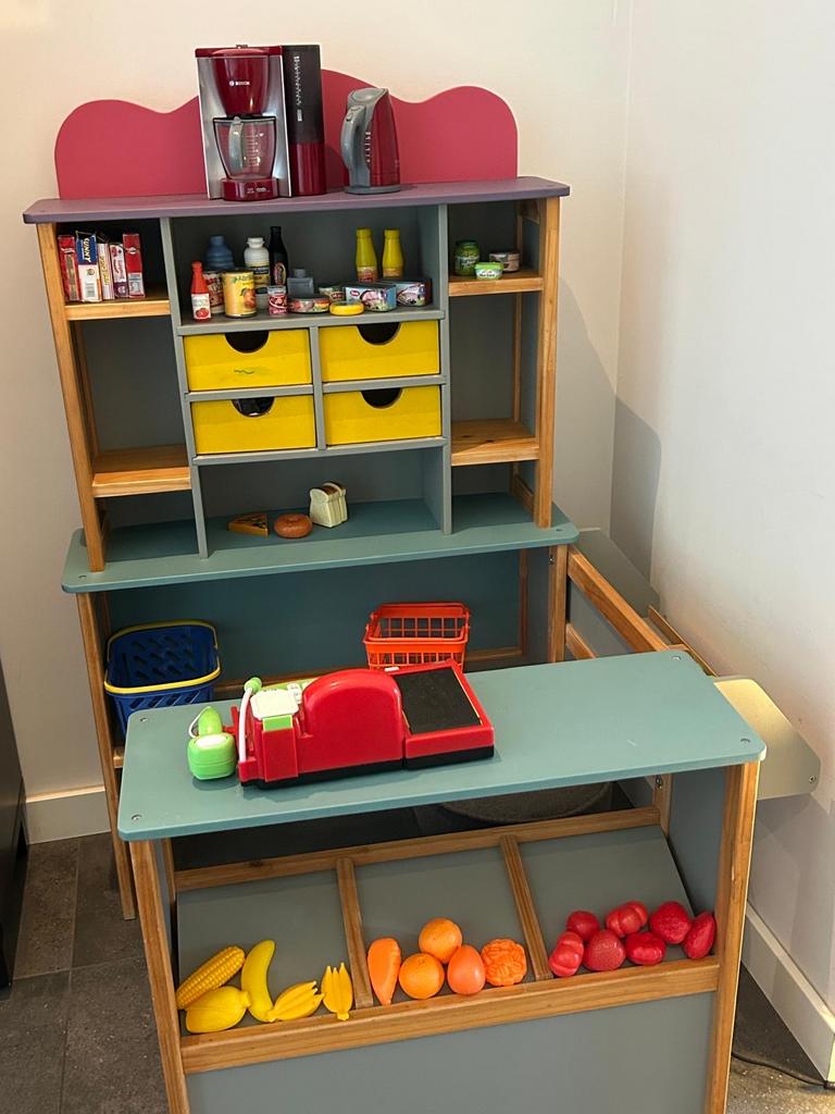 Grote Houten Speelgoedwinkel / Supermarkt met Accessoires, Kinderen en Baby's, Speelgoed | Speelkeukens, Gebruikt, Speelkeuken