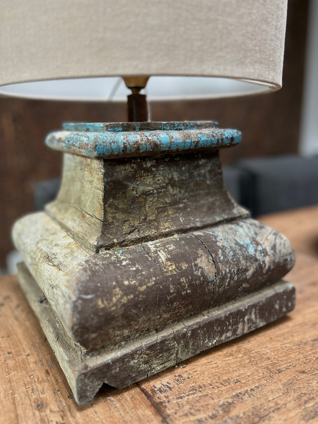 Oude robuuste houten poer lampenvoet zonder kap sober sleets, Ophalen of Verzenden