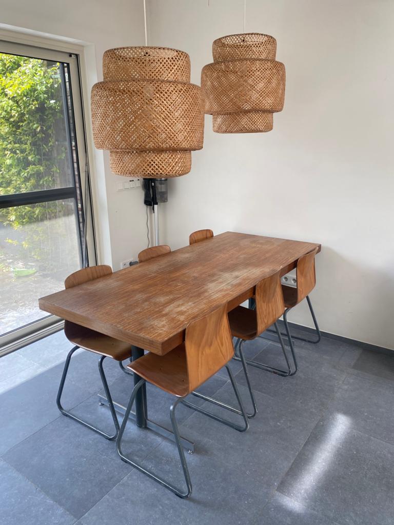 Vintage eettafel met zes stoelen in hout en metaal, Huis en Inrichting, Tafels | Eettafels, Ophalen, Gebruikt, Vintage, 50 tot 100 cm