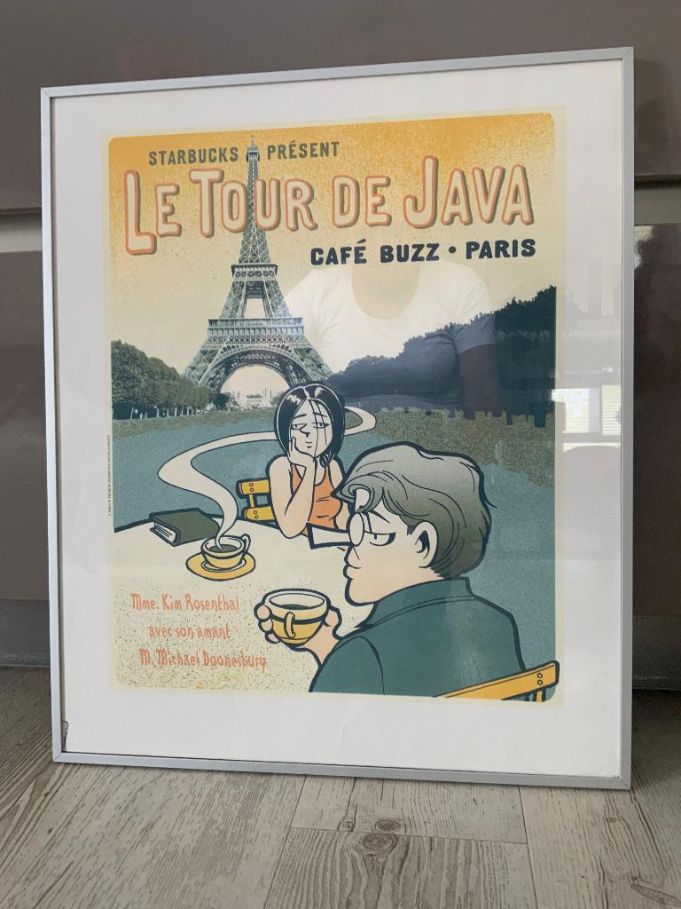 Starbucks poster ‘Le tour de Java’ ingelijst, Ophalen of Verzenden, A1 t/m A3, Film en Tv, Rechthoekig Staand