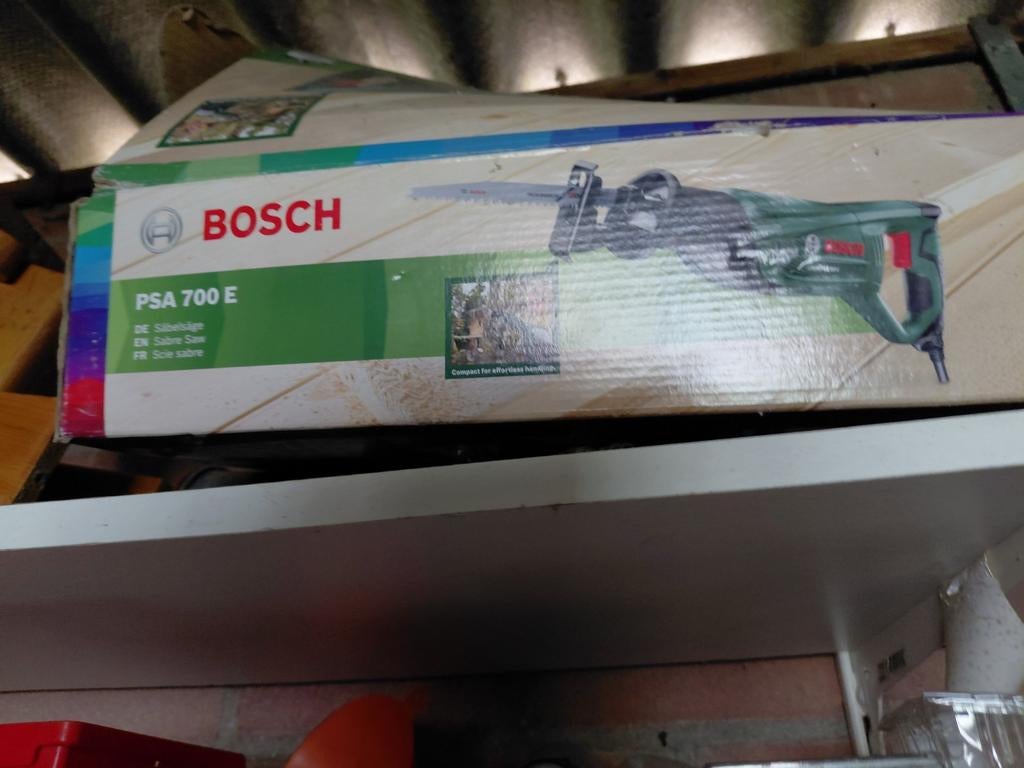 Bosch PSA 700 E Reciprozaag - eenmalig gebr, 70 mm of meer, 600 tot 1200 watt, Ophalen of Verzenden, Zo goed als nieuw