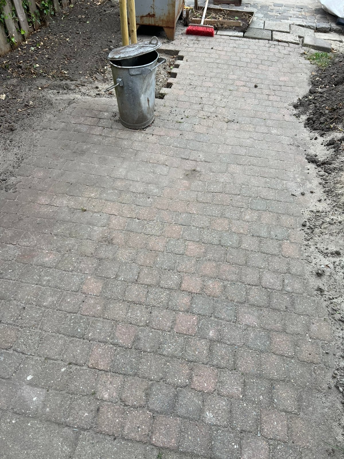 Vierkante klinkers GRATIS - 7 m2, Tuin en Terras, Ophalen, Zo goed als nieuw, Beton, Klinkers