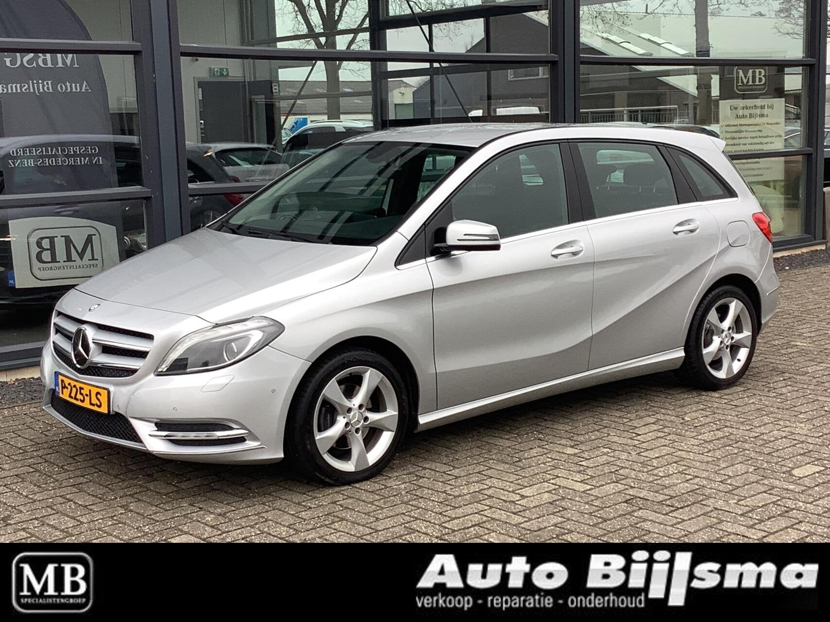 Mercedes B-klasse 180 Ambition automaat, achteruitrijcamera,, Euro 5, 1325 kg, Gebruikt, 4 cilinders