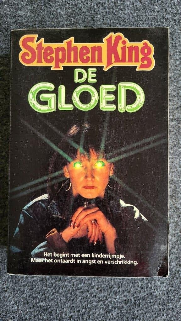Stephen King - De Gloed (Paperback), Gelezen, Stephen King, Ophalen of Verzenden, Nederland