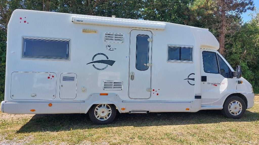 Camper Roller Team Granduca 255 ps 4 persoons, Ringverwarming, Koelkast, Fiat, 6 tot 7 meter