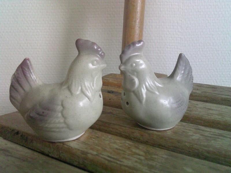 Peper en zout stel bruin/taupe kippetjes, Antiek en Kunst, Ophalen of Verzenden