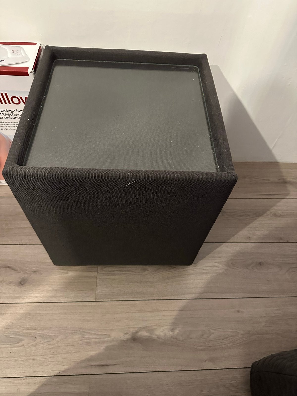 Stijlvolle slaapkamer hocker met glasplaat, Ophalen, Gebruikt, Minder dan 45 cm