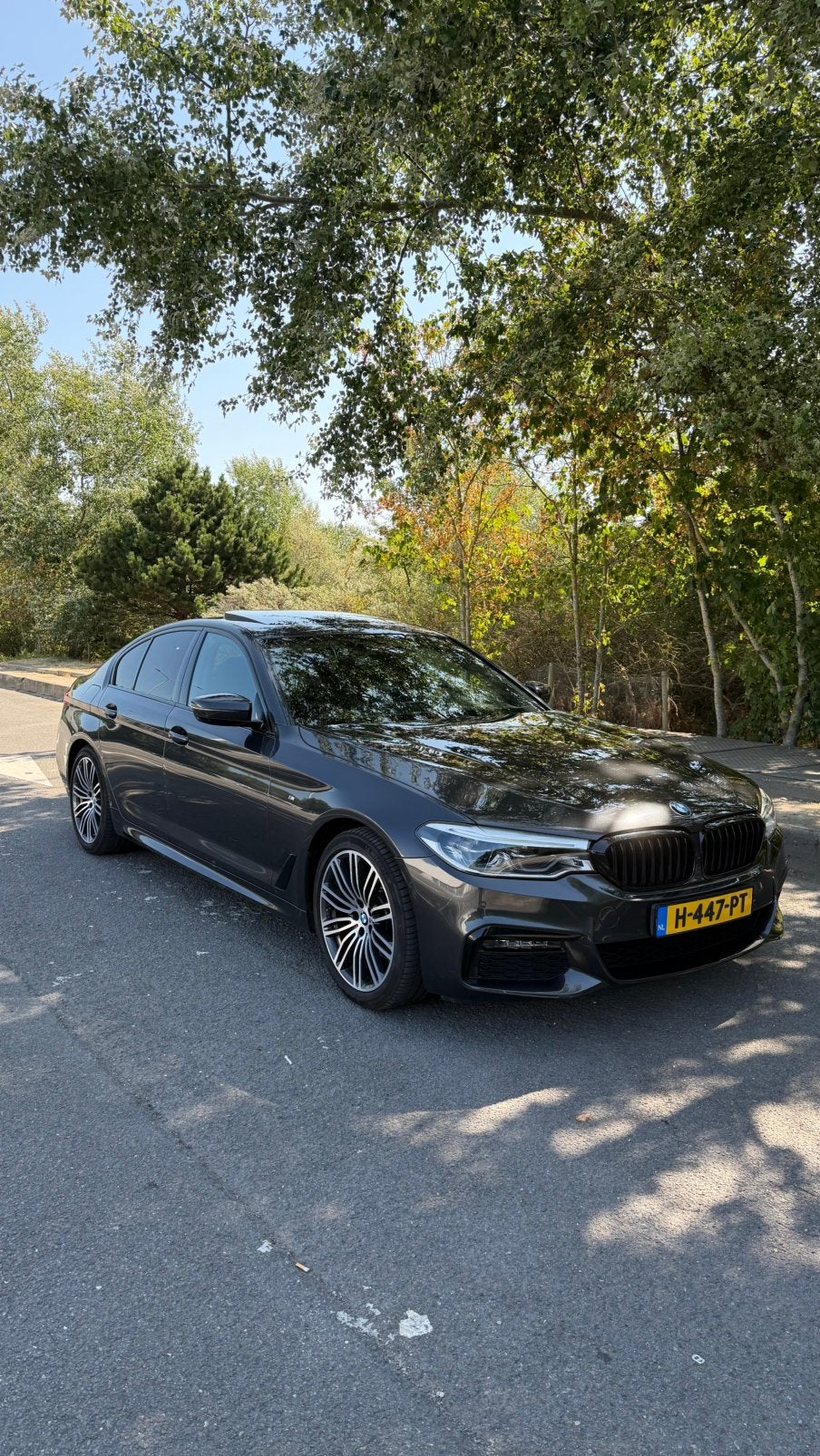 BMW 5-Serie 520i, PANO, GARANTIE, LAAG KM, DEALER ONDERHOUD, Auto's, Automaat, 1998 cc, Zwart, 4 cilinders