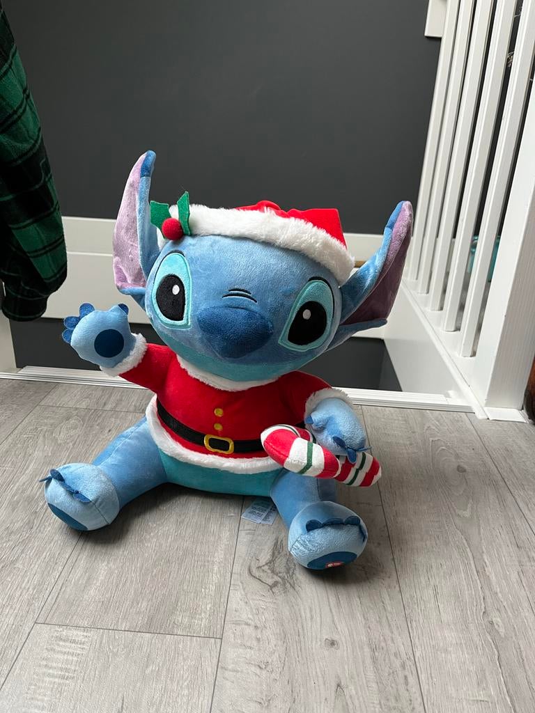Disney Stitch Kerst Knuffel - groot, Ophalen of Verzenden, Zo goed als nieuw, 6 jaar of ouder