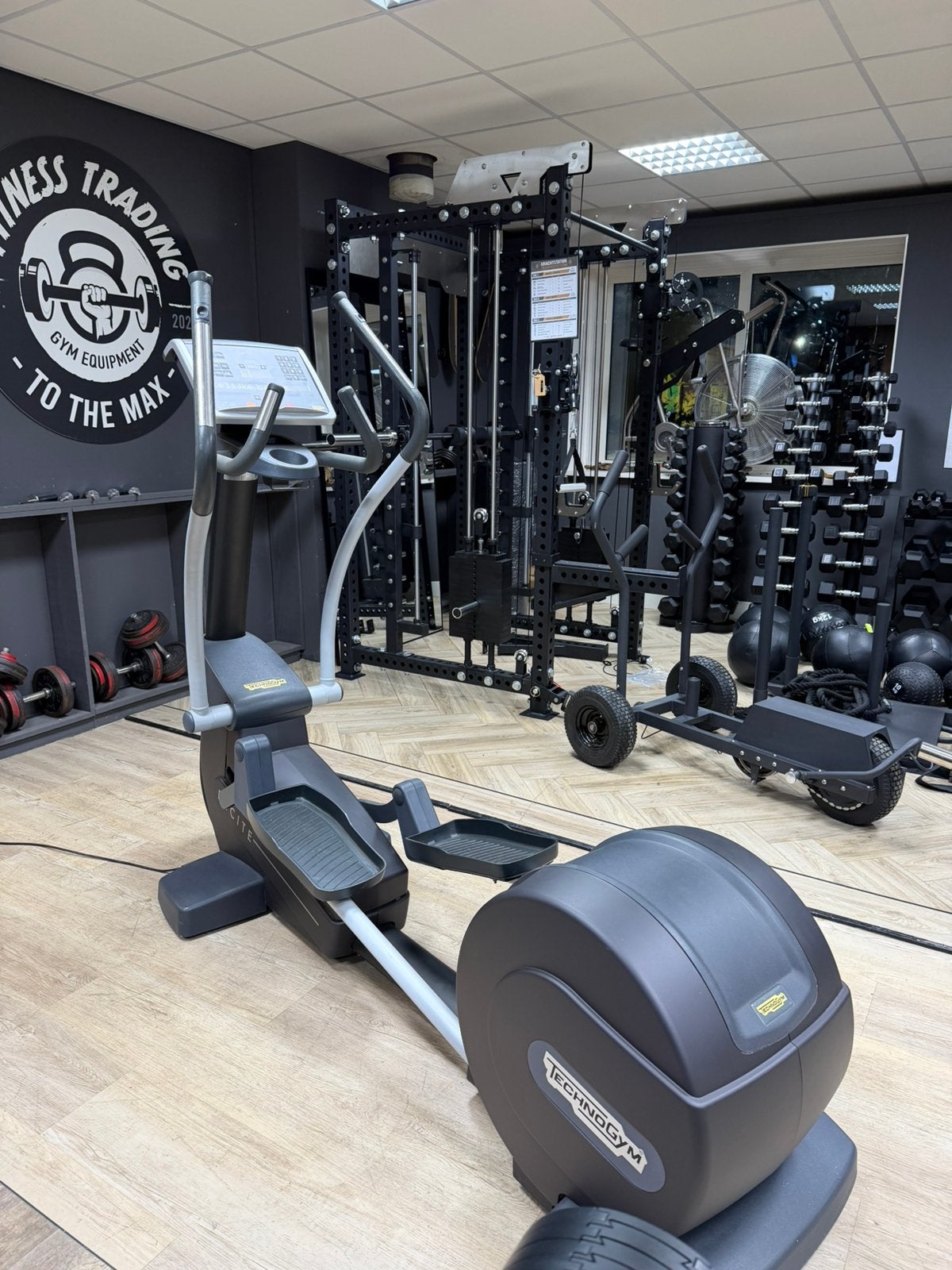 Nette zwarte Technogym Synchro 700 Excite crosstrainer, Overige typen, Armen, Ophalen of Verzenden, Zo goed als nieuw