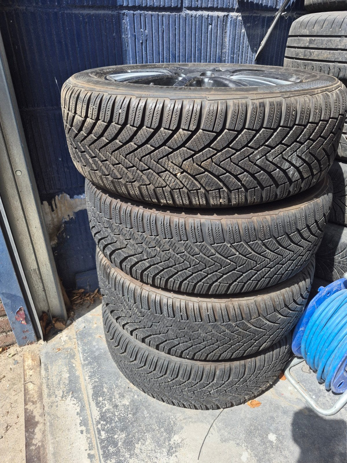 VW Golf Velgen met bijna nieuwe ContiWinterContact banden, Auto-onderdelen, Banden en Velgen, Gebruikt, 16 inch, Banden en Velgen