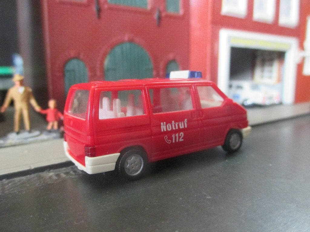 Volkswagen Transporter Bus T4 Caravelle - Wiking Brandweer, Ophalen of Verzenden, Gebruikt, Bus of Vrachtwagen, Wiking