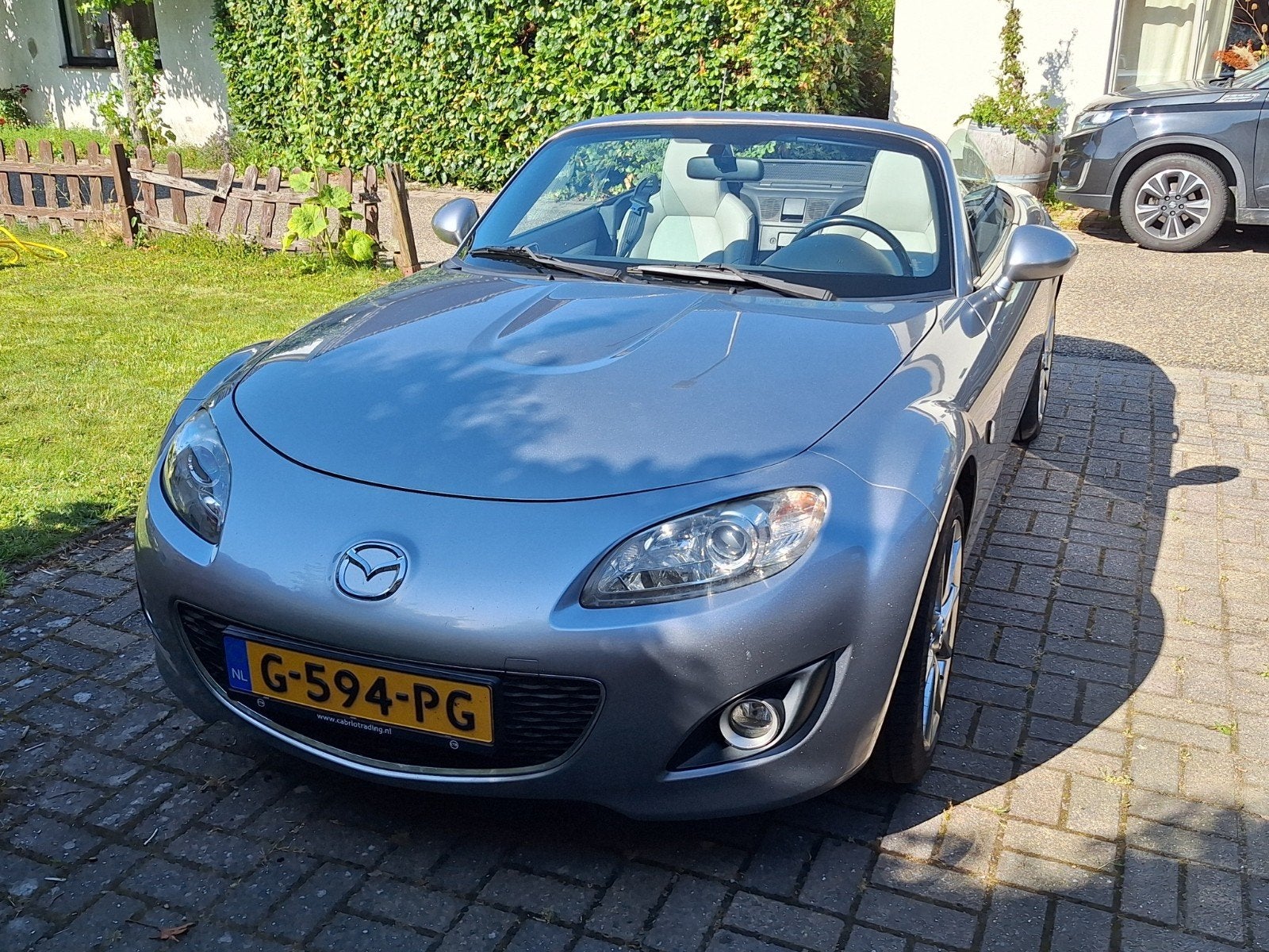 Mazda MX-5 Kaminari 1.8 2011 Grijs, Auto's, Achterwielaandrijving, Beige, 4 cilinders, Cabriolet