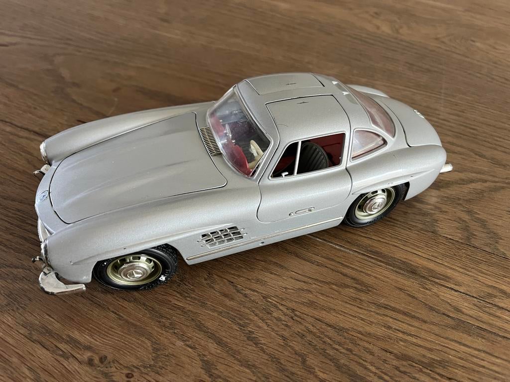 Burago Mercedes 300 SL - Zilveren Diecast Modelauto, Ophalen of Verzenden, Zo goed als nieuw, Auto, Overige merken