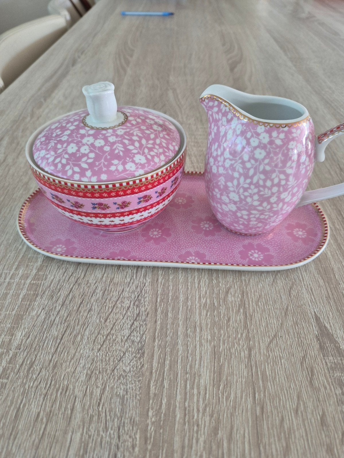 Pip Studio suikerpot, melkkan en dienblad - Roze bloemen, Huis en Inrichting, Ophalen of Verzenden, Zo goed als nieuw, Modern