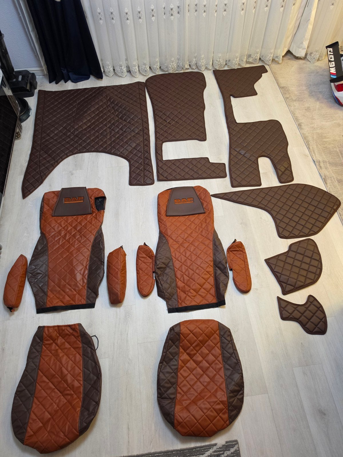 Complete luxe interieurset DAF XG –Stoelen,vloer & dashboard, Ophalen
