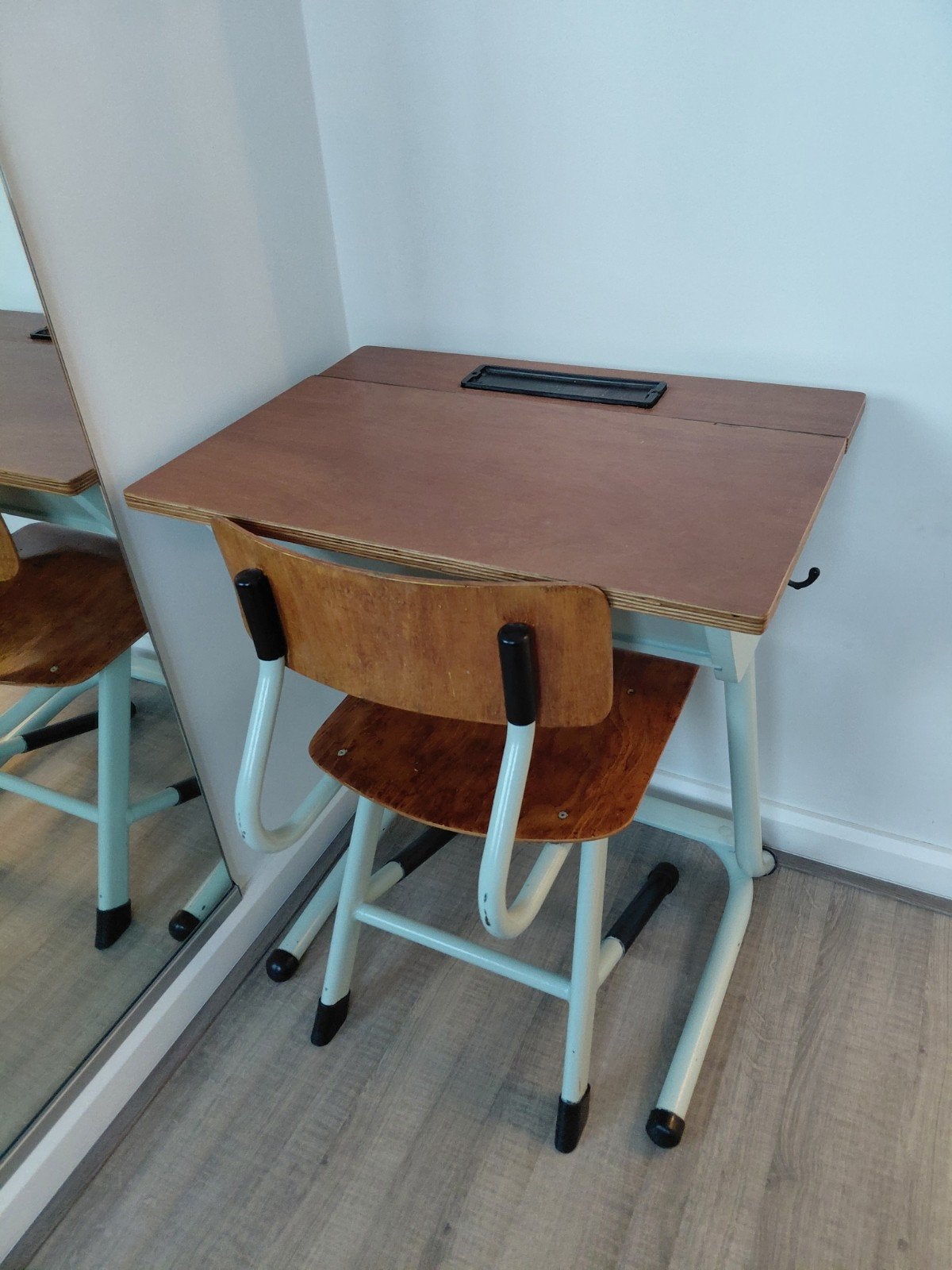 Vintage Schoolbureau met Stoel - Hout en Metaal, Ophalen, Opbergruimte, Gebruikt, Hout
