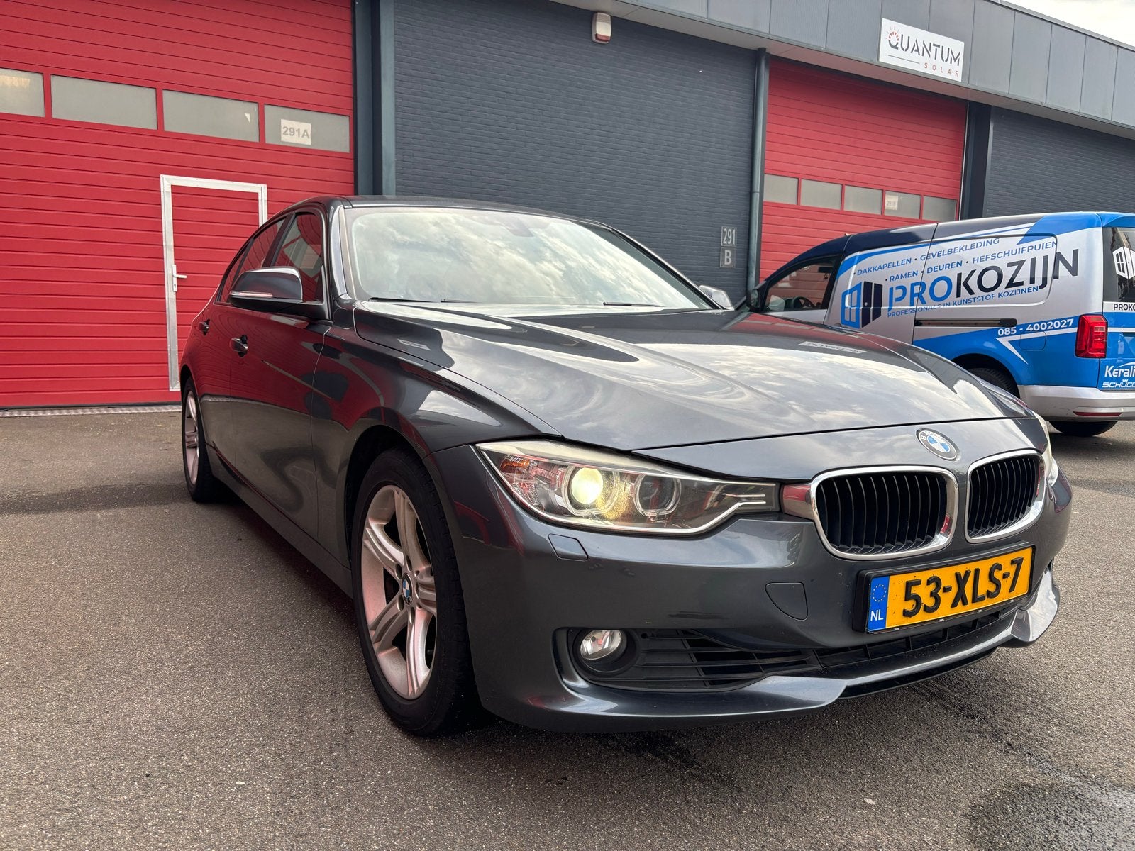 BMW 3-Serie 2.0IX 320 135KW Aut8 (f30) 2012 Grijs/Netjes!, Dealer onderhouden, Stof, Zwart, 4 cilinders