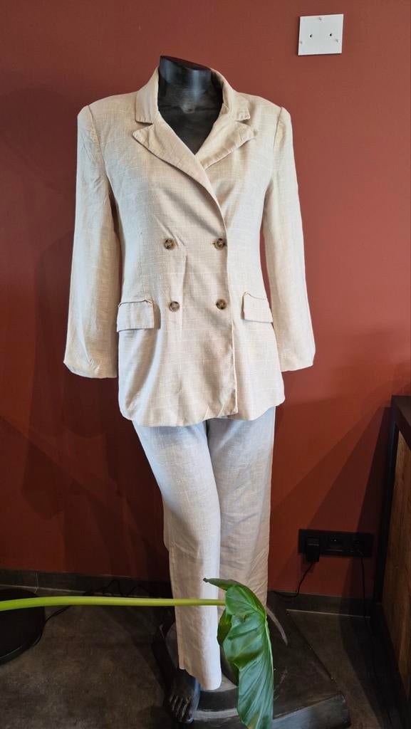 Lewis&Melly broekpak met linnen - Maat M, Kleding | Dames, Maat 38/40 (M), Kostuum of Pak, Beige, Ophalen of Verzenden