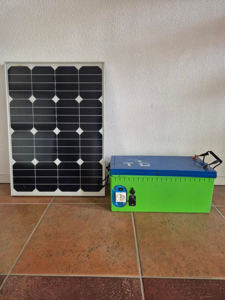 Draagbare zonnepaneelset 60Wp met accubox en 230V omvormer, Ophalen, Overige typen