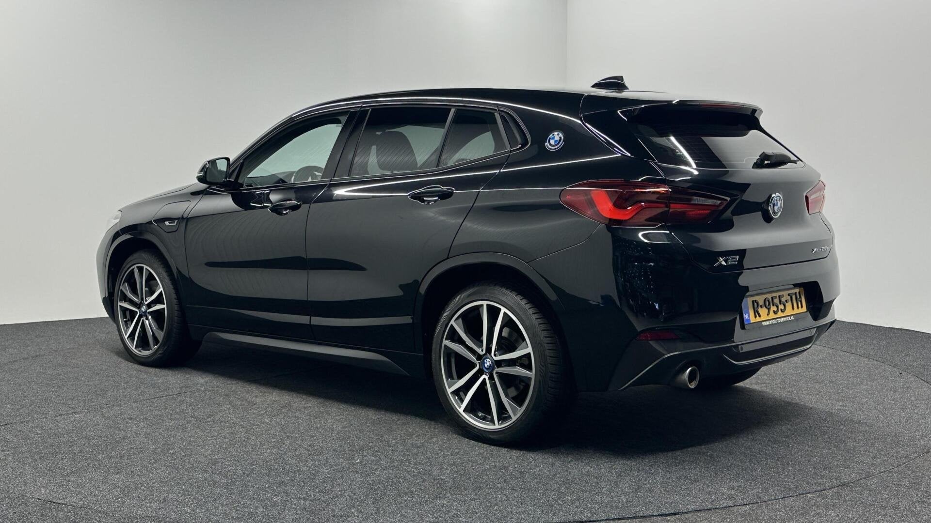 BMW X2 xDrive25e High Executive M-Sport|SOH 92%|LEER HEAD-UP, Auto's, Automaat, Gebruikt, Met garantie (alle), Zwart