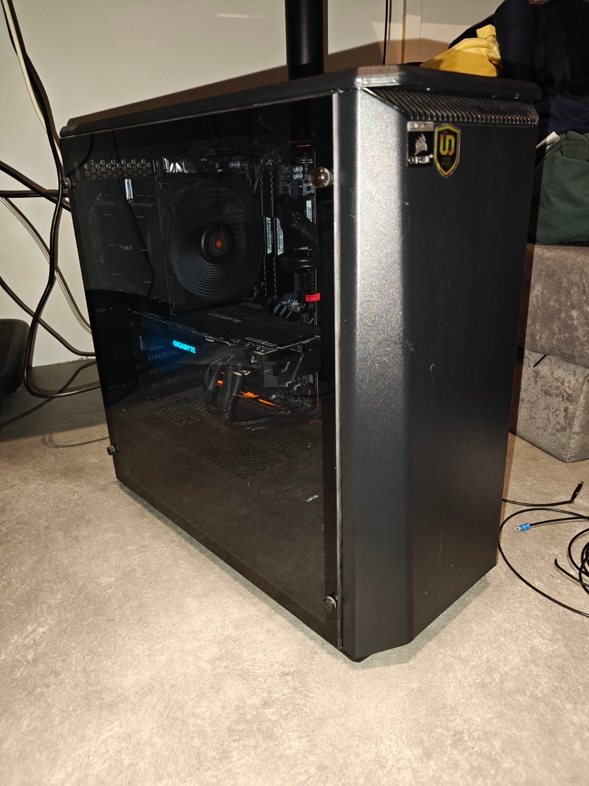 Krachtige Zelfgebouwde Gaming PC - RTX 2070, i5-9600K, Ophalen, Intel Core i5-9600K, Zelfbouw (diverse componenten), Zo goed als nieuw