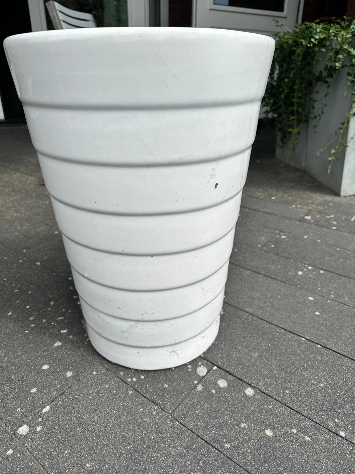 Plantenpot 2 stuks, Tuin en Terras, Bloempotten, Rond, Zo goed als nieuw, Balkon, Aardewerk